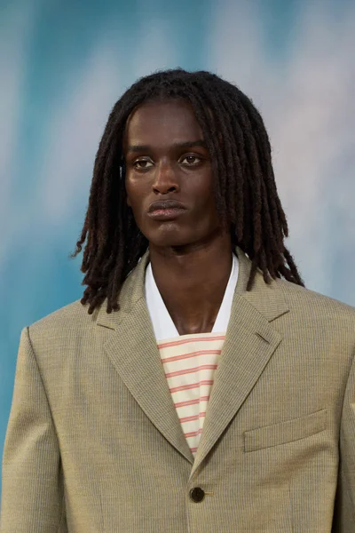 Look 123